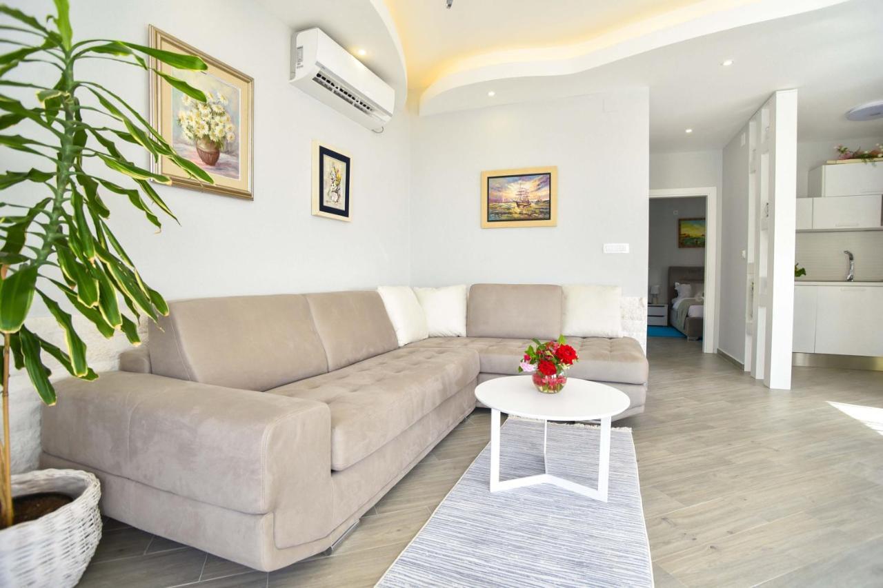 Verbalj Apartment With Swimming Pool Kotor Eksteriør bilde