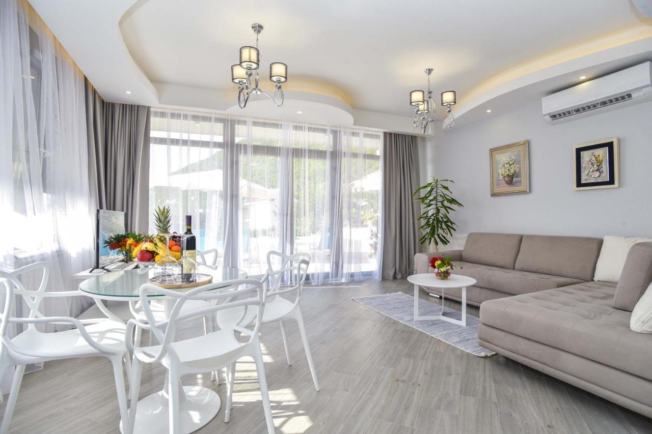Verbalj Apartment With Swimming Pool Kotor Eksteriør bilde