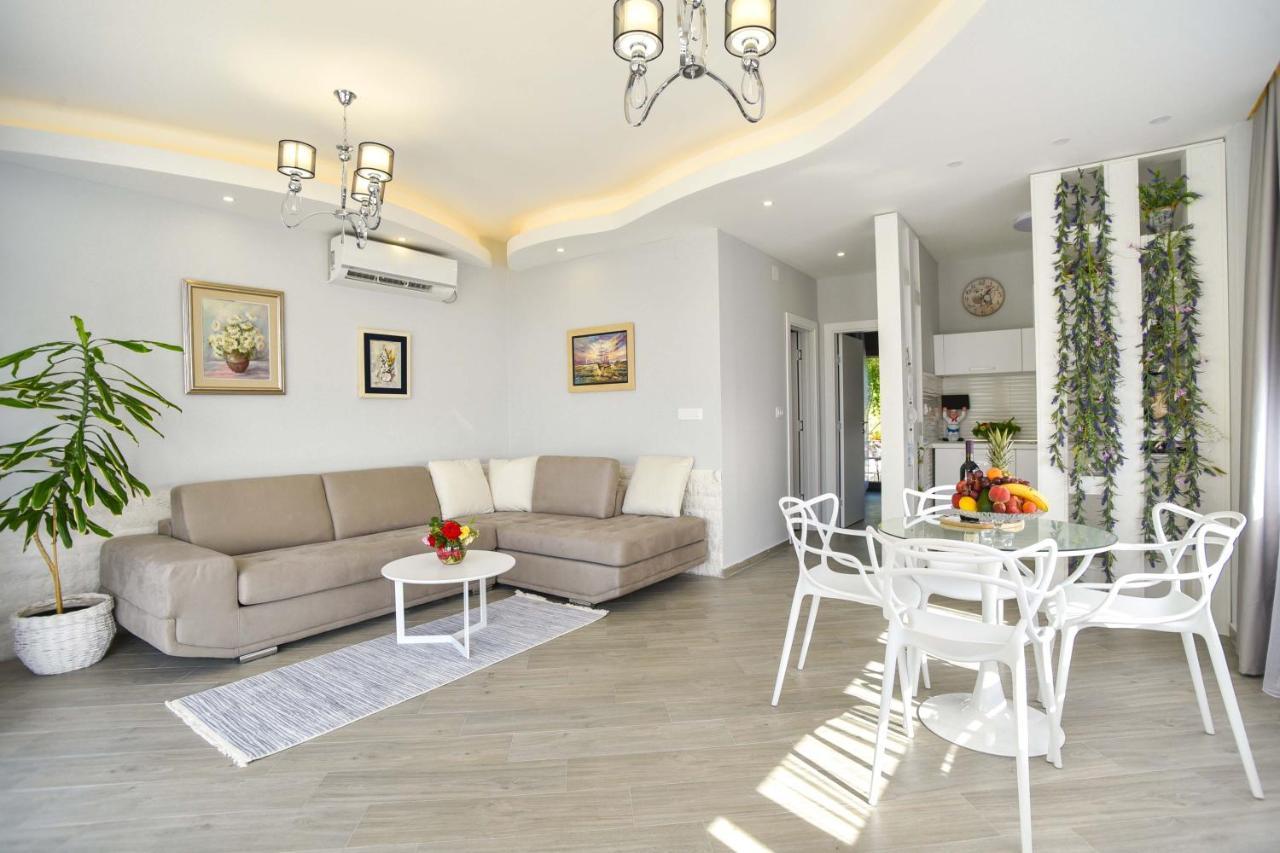 Verbalj Apartment With Swimming Pool Kotor Eksteriør bilde