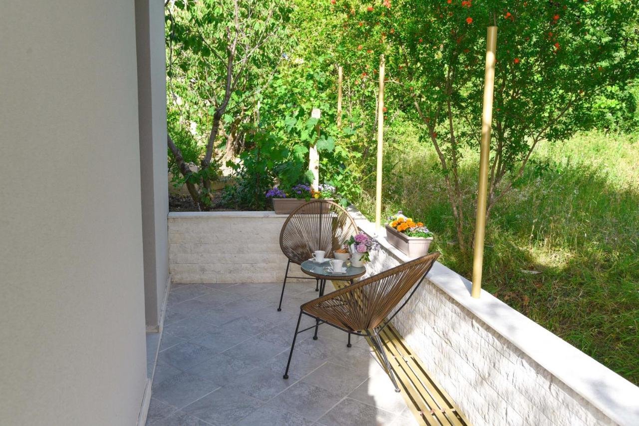Verbalj Apartment With Swimming Pool Kotor Eksteriør bilde